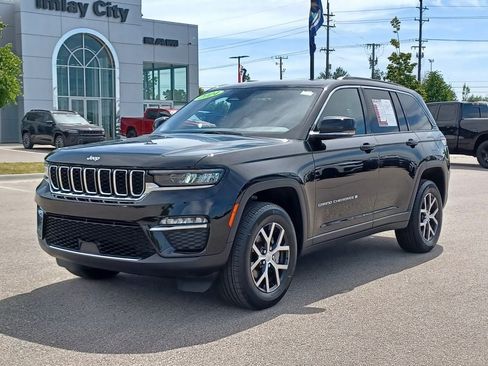 Used 2024 Jeep Grand Cherokee Limited AWD/4WD image 2