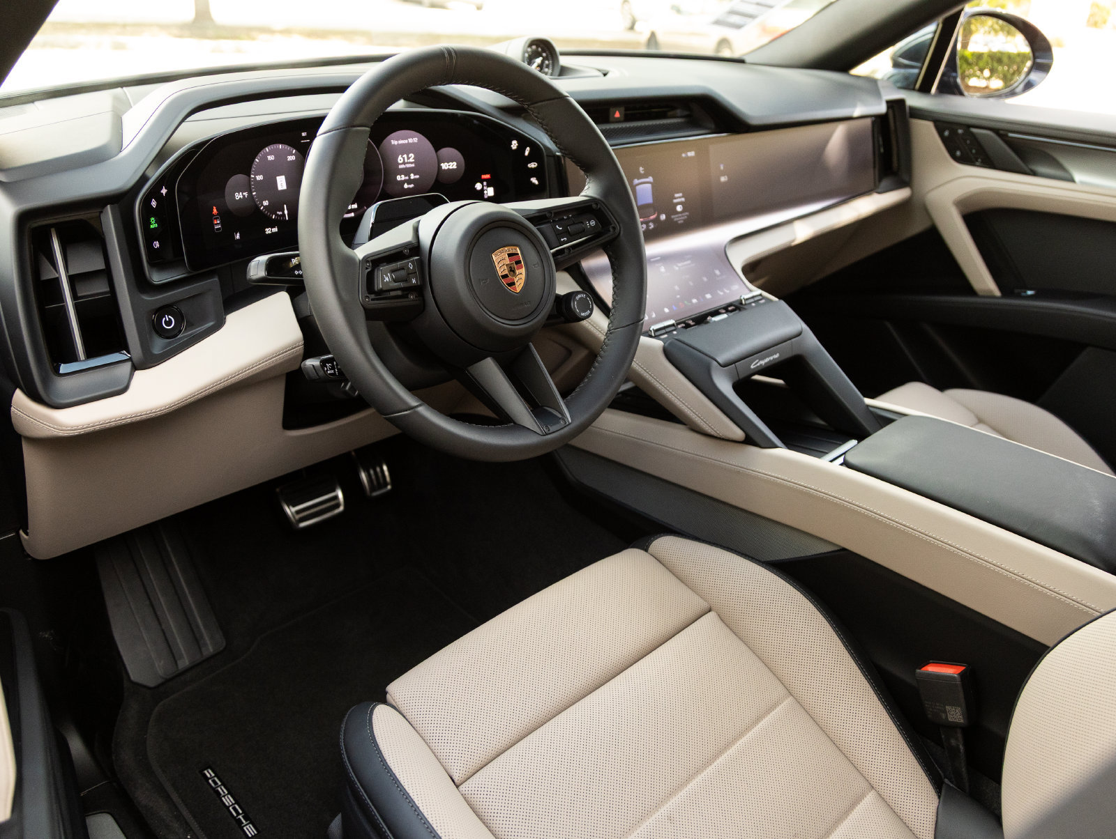 Certified 2026 Porsche Cayenne Electric AWD/4WD image 4