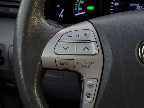 Used 2011 Toyota Camry Hybrid image 16