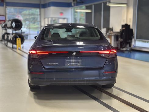 Used 2023 Honda Accord EX image 6