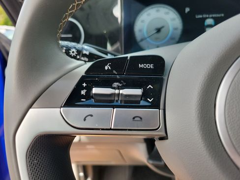 Used 2023 Hyundai Elantra SEL w/ Convenience Package image 17