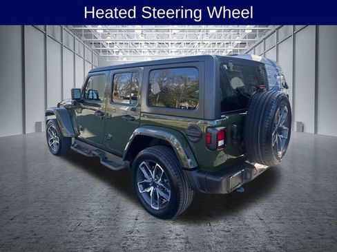 Used 2024 Jeep Wrangler Unlimited w/ Convenience Group AWD/4WD image 9