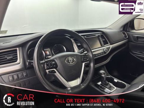 Used 2019 Toyota Highlander Plus image 14