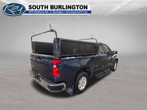 Used 2022 Chevrolet Silverado 1500 LT AWD/4WD image 6