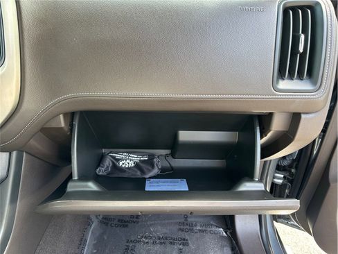 Used 2022 GMC Canyon Denali image 43