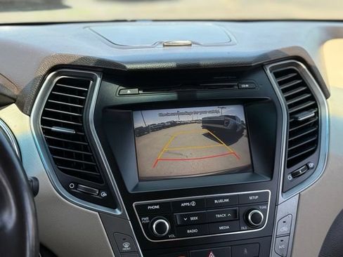 Used 2018 Hyundai Santa Fe Sport 2.0T FWD image 3