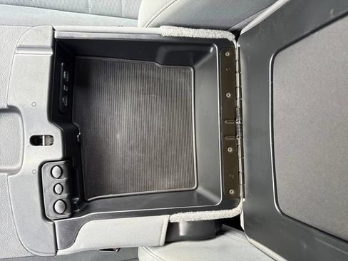 Used 2018 RAM 1500 Express RWD image 25