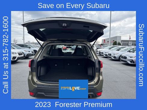 Used 2023 Subaru Forester Premium AWD/4WD image 10