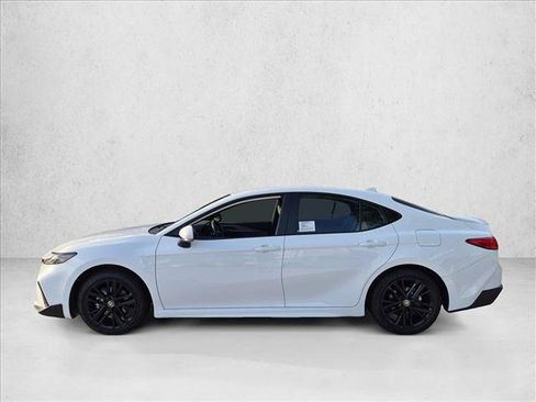 New 2026 Toyota Camry SE FWD image 5