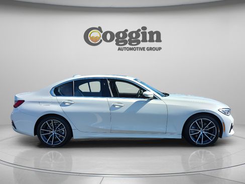 Used 2020 BMW 330i Sedan w/ Premium Package image 8