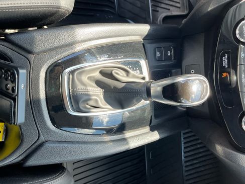 Used 2022 Nissan Rogue Sport SL AWD/4WD image 18