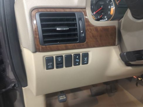 Used 2015 Nissan Armada Platinum w/ 2nd Row Captain Seat Package AWD/4WD image 15