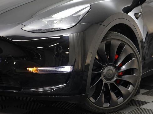 Used 2022 Tesla Model Y Performance image 3
