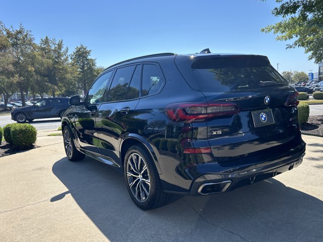 Used 2021 BMW X5 M50i w/ Executive Package AWD/4WD image 3