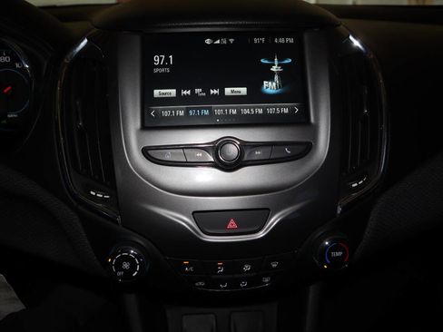 Used 2018 Chevrolet Cruze LT w/ Redline Edition image 31