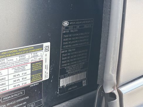 Used 2020 Land Rover Range Rover Sport SVR image 44