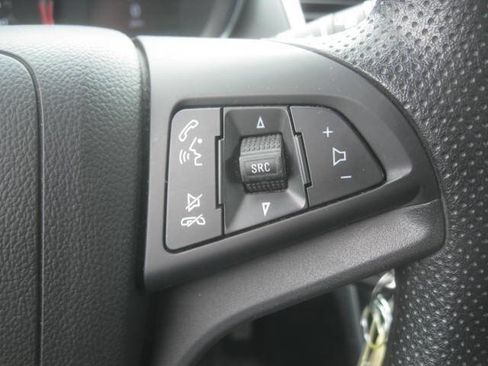Used 2021 Chevrolet Trax LS AWD/4WD image 20