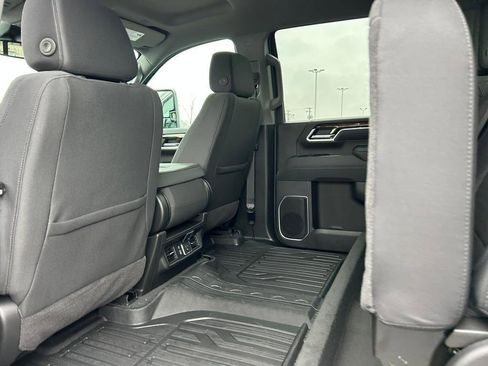 New 2026 GMC Sierra 2500 SLE image 8