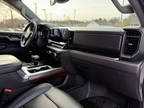 Used 2023 GMC Sierra 1500 SLT w/ SLT Premium Package image 15