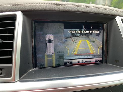Used 2014 Mercedes-Benz GL 450 4MATIC image 17