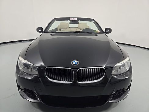Used 2013 BMW 335i Convertible image 10