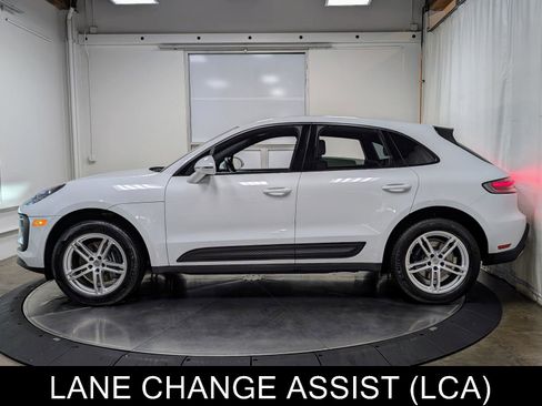 Used 2025 Porsche Macan image 6