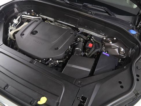 Used 2024 Volvo XC90 B6 Plus w/ Protection Package Premier image 22