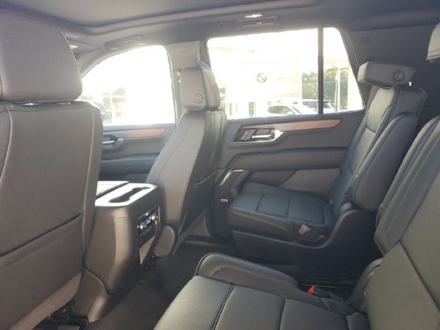New 2026 GMC Yukon Denali w/ Sun & Power Step Package AWD/4WD image 5