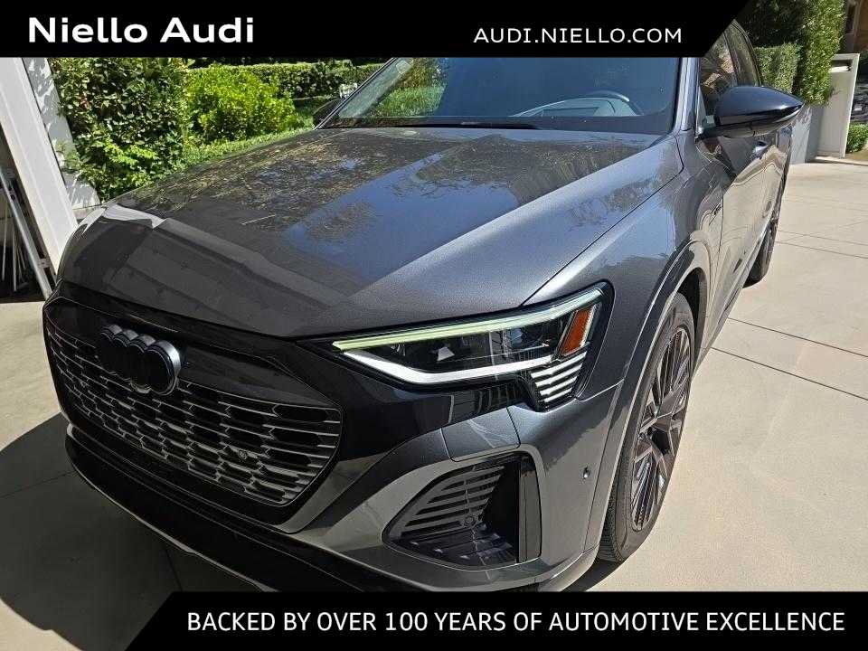 Used 2024 Audi Q8 e-tron Premium Plus AWD/4WD image 1