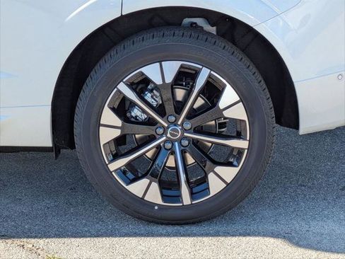 New 2026 Volvo XC60 B5 Plus w/ Protection Package Premier image 6
