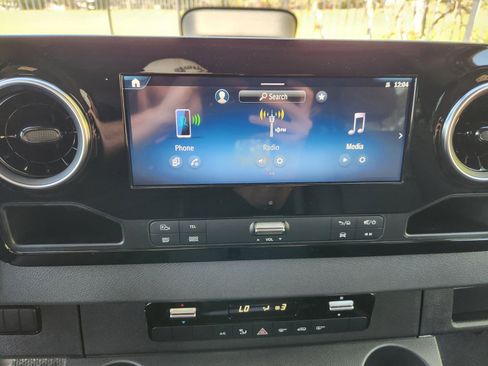 New 2026 Mercedes-Benz Sprinter 2500 image 24