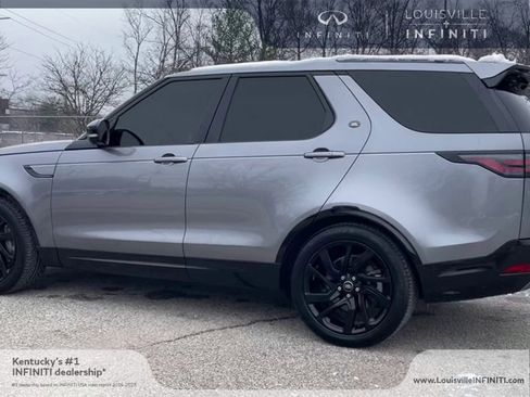 Used 2023 Land Rover Discovery S R-Dynamic image 6