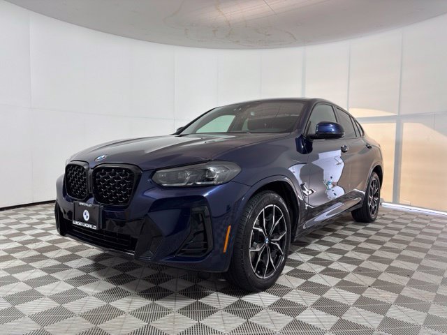 Certified 2024 BMW X4 xDrive30i w/ Premium Package AWD/4WD image 3