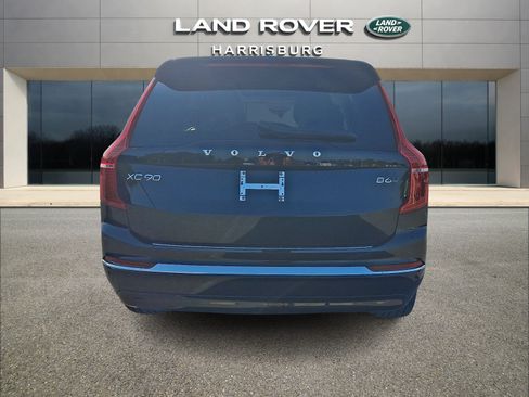 Used 2023 Volvo XC90 B6 Plus w/ Protection Package Premier AWD/4WD image 4