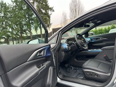 New 2026 Chevrolet Equinox EV LT image 20