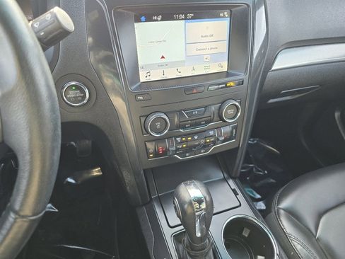 Used 2019 Ford Explorer XLT w/ Equipment Group 202A image 28