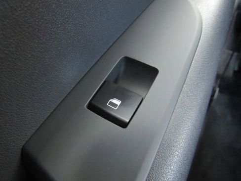 Used 2023 Kia Niro EX Touring image 30