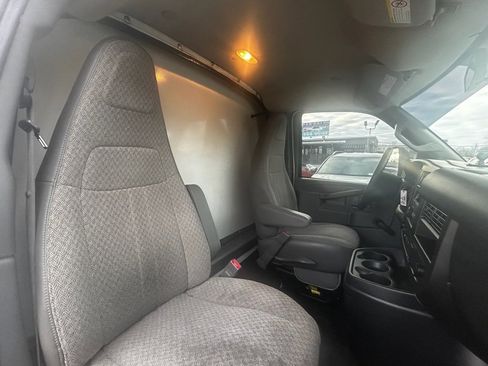 Used 2019 Chevrolet Express 3500 Extended w/ Driver Convenience Package image 19