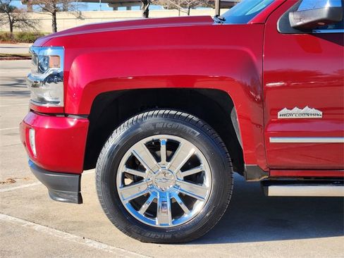 Used 2018 Chevrolet Silverado 1500 High Country image 8