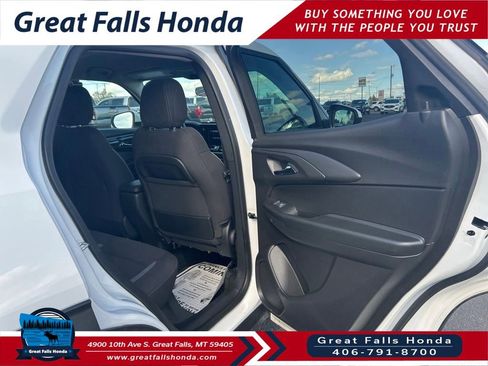 Used 2025 Chevrolet TrailBlazer LT AWD/4WD image 24