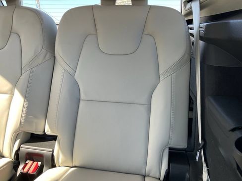 Used 2023 Volvo XC90 T8 Ultimate w/ Lounge Package AWD/4WD image 39
