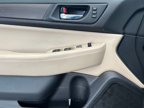 Used 2017 Subaru Legacy 2.5i Limited image 21