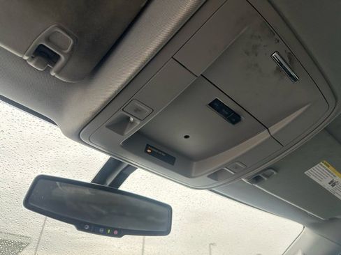 Used 2018 Chevrolet Silverado 1500 Custom w/ Custom Value Package image 11