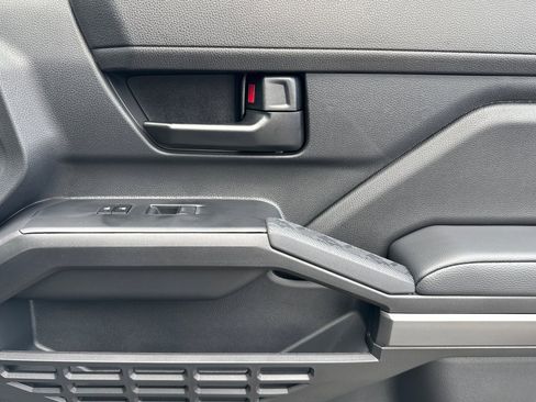 New 2025 Toyota Tacoma SR5 image 18