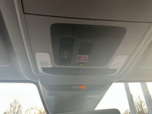 Used 2025 Acura ADX image 24