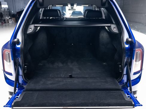 Used 2021 Rolls-Royce Cullinan Black Badge image 74