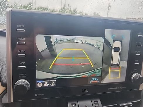 Used 2022 Toyota RAV4 Limited FWD image 4