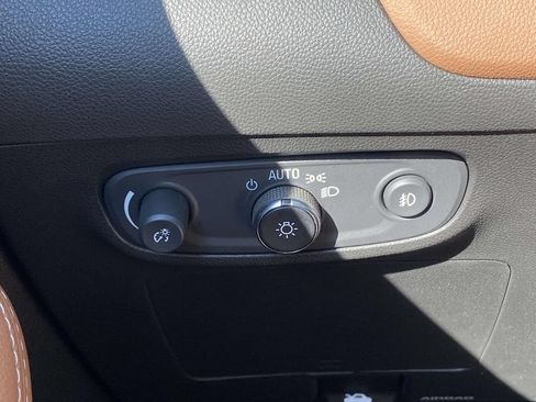 Used 2020 Buick Encore GX Essence FWD image 19