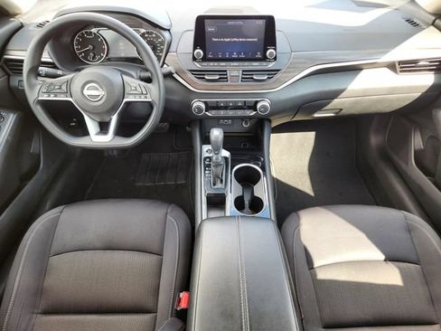 Used 2024 Nissan Altima 2.5 SV FWD image 27