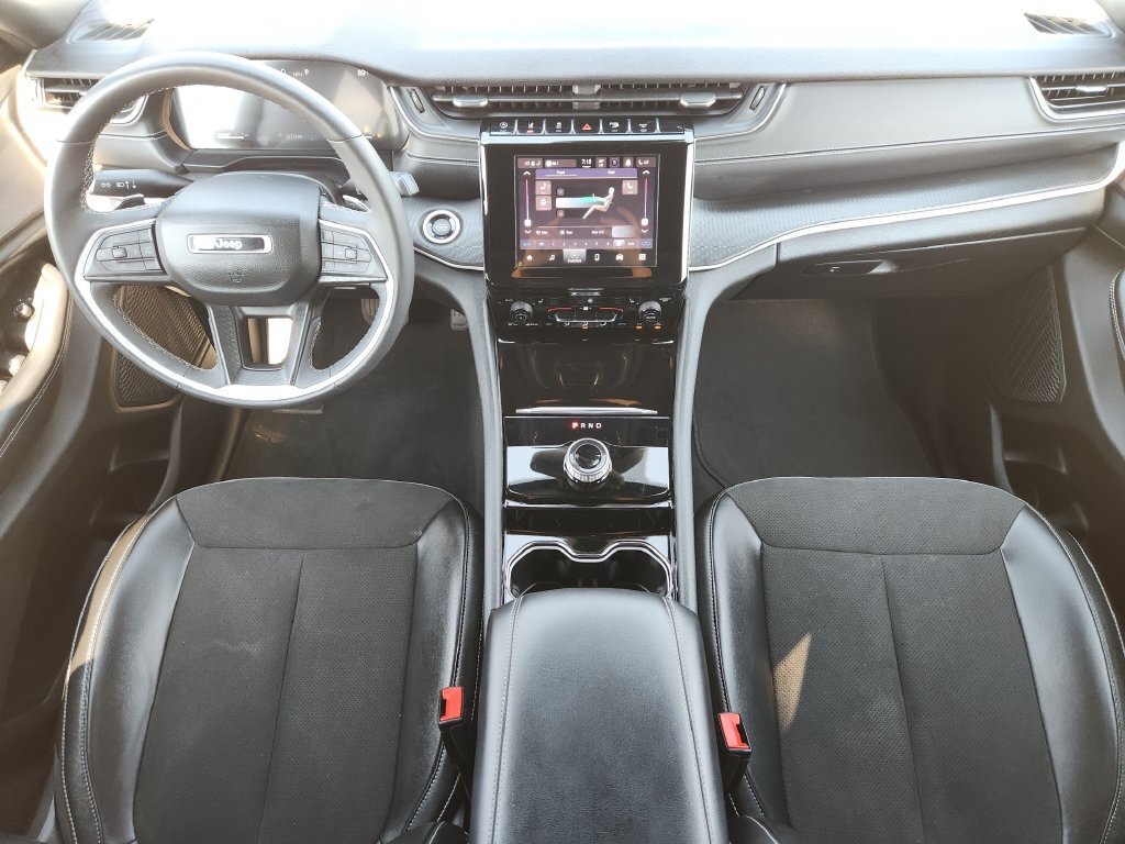 Used 2023 Jeep Grand Cherokee L Laredo AWD/4WD image 18